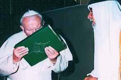 Pope kisses the koran