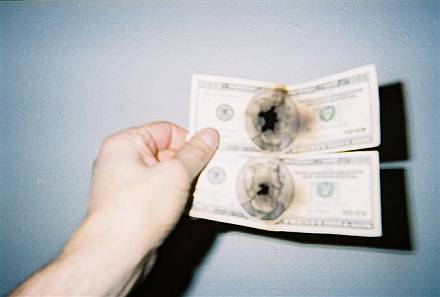 geexplodeerde dollarbiljetten
